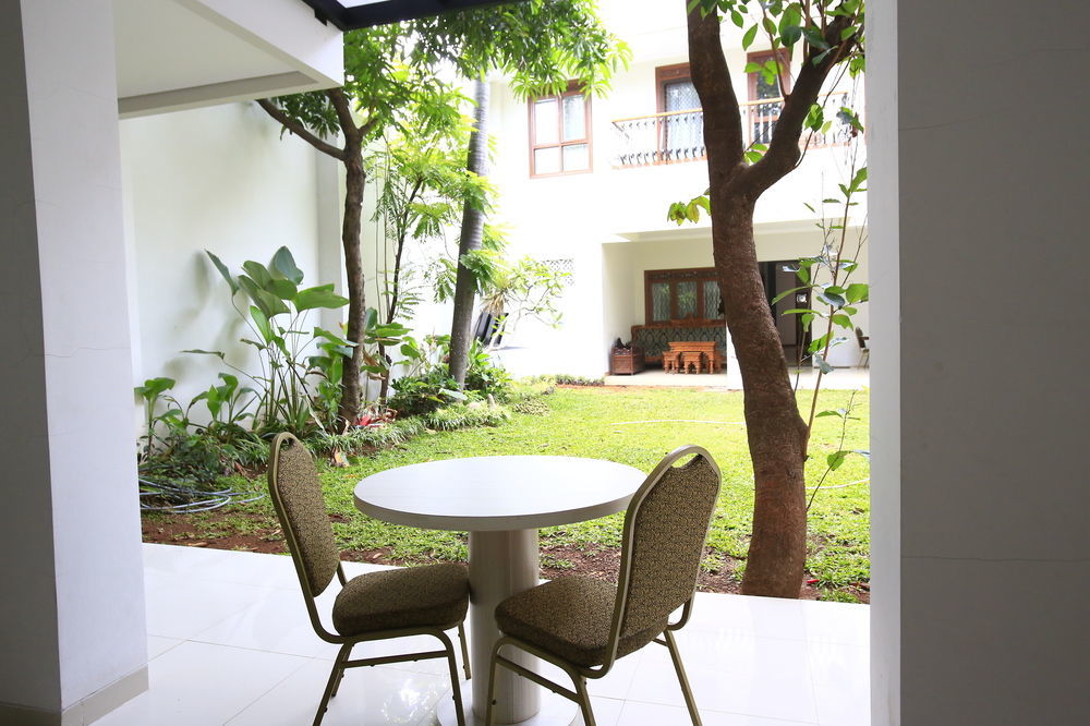 Reddoorz Plus Near Kelapa Dua Kebon Jeruk جاكرتا المظهر الخارجي الصورة